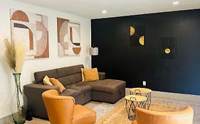 Trendy Midtown Apartment
